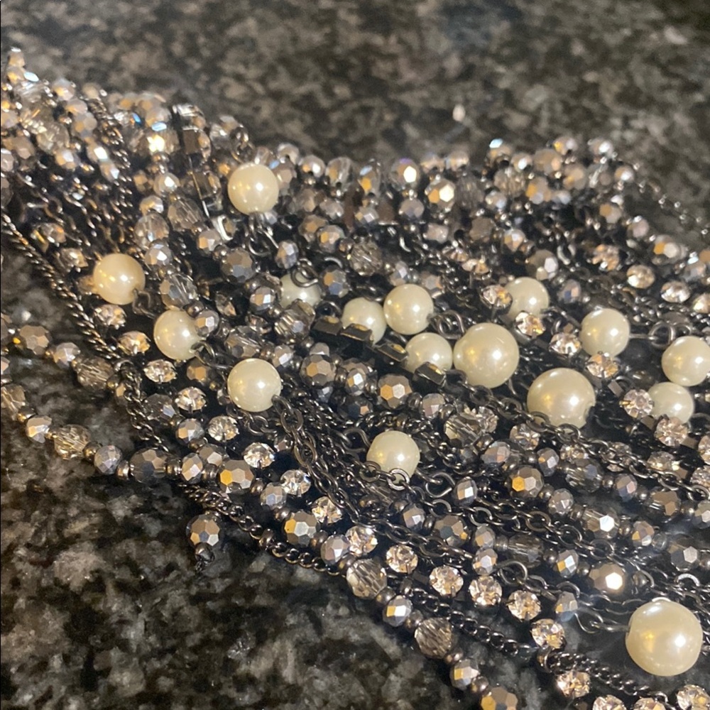 Elegant Silver and Pearl Necklace